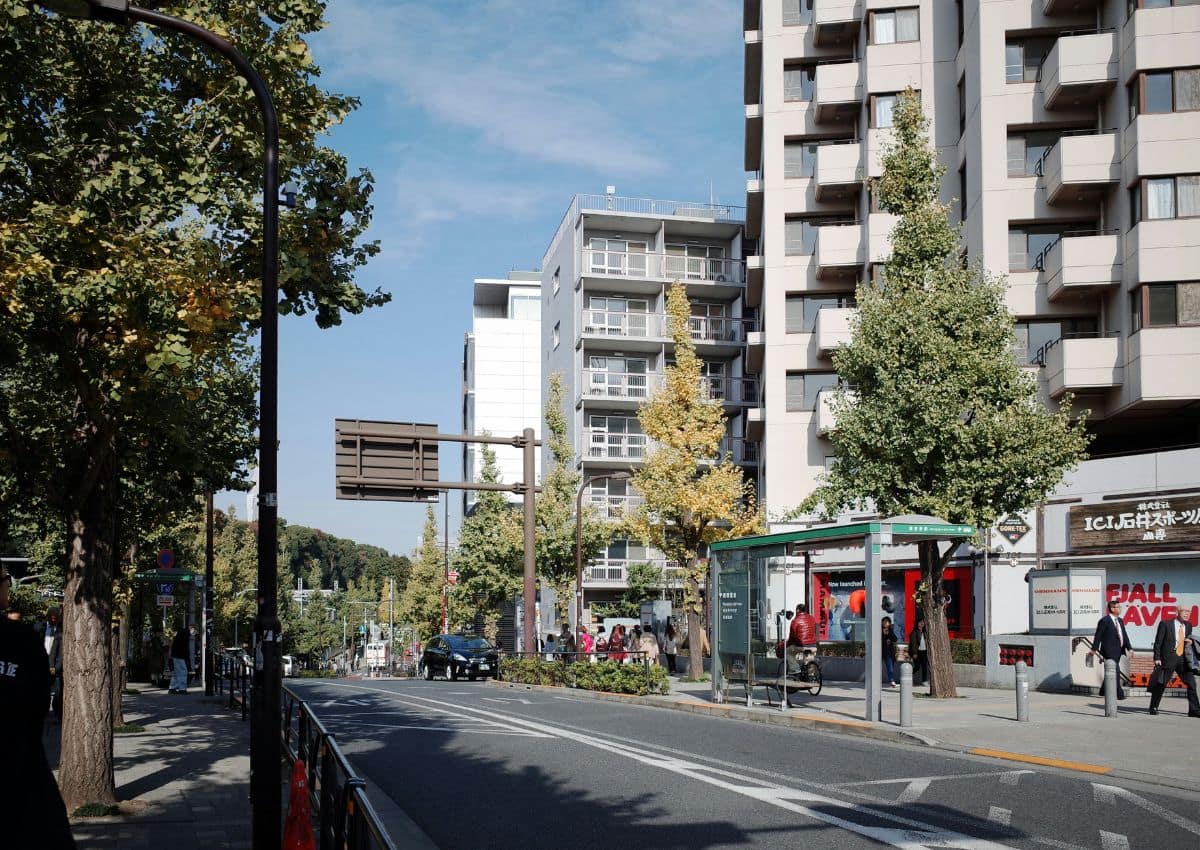 Einkaufsstrasse in Tokio, Japan