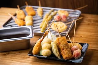 Kushikatsu-Strassenessen, Osaka