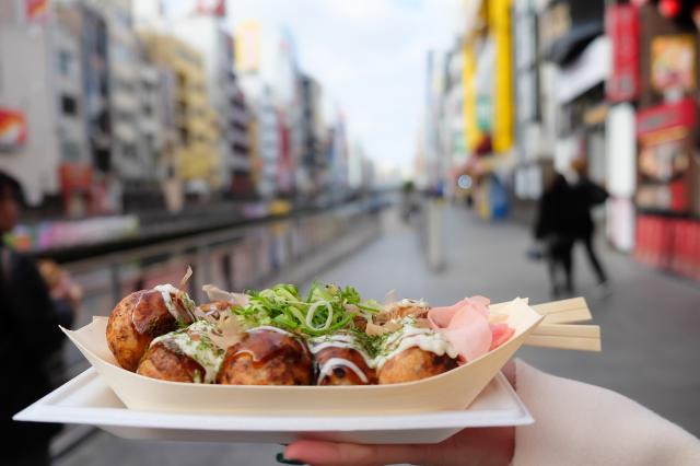 Takoyaki-Strassenessen, Osaka