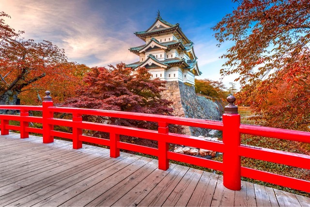 Burg Hirosaki im Herbst