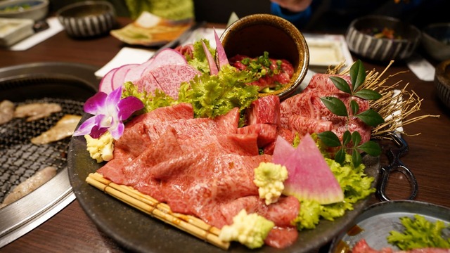 Abendessen mit Yonezawa-Rindfleisch, Yamagata